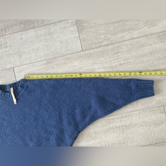 Aritzia Babaton Alpaca Sweater - Picture 6 of 9